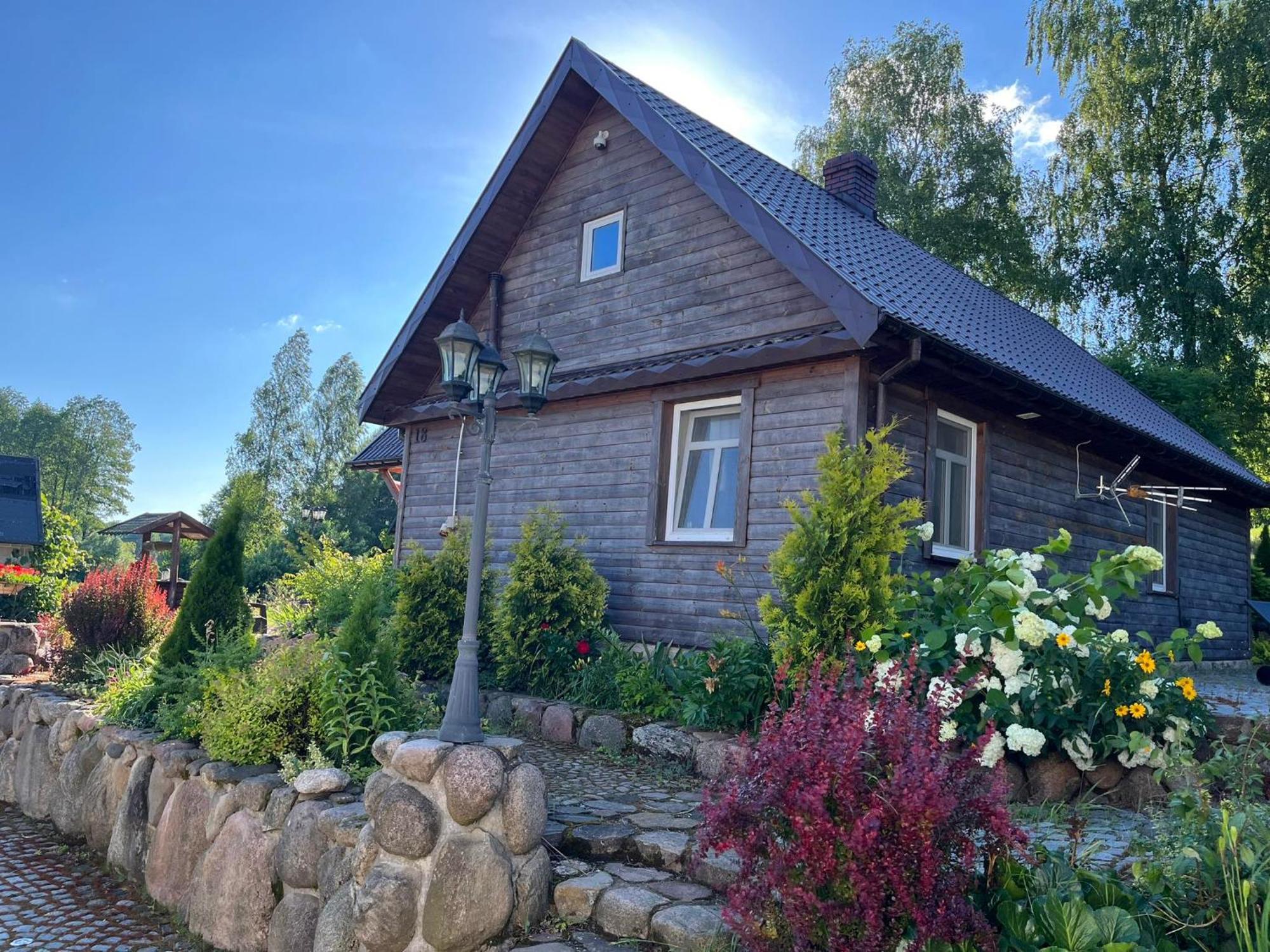 Holiday home Drewniany W Zakatku Andrzeje 18 *